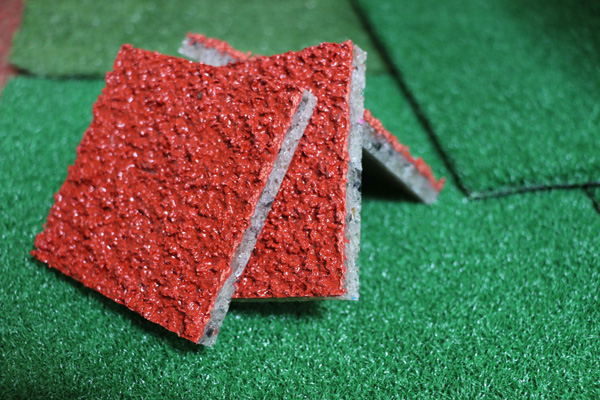 塑膠跑道的顆粒是否有毒